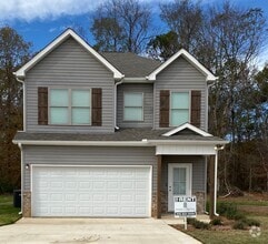 Building Photo - 221 Buckhorn Cir