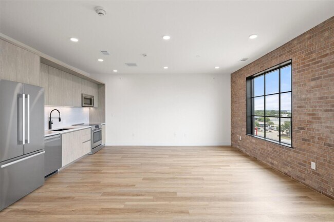 Foto del edificio - 4315 S Congress Ave