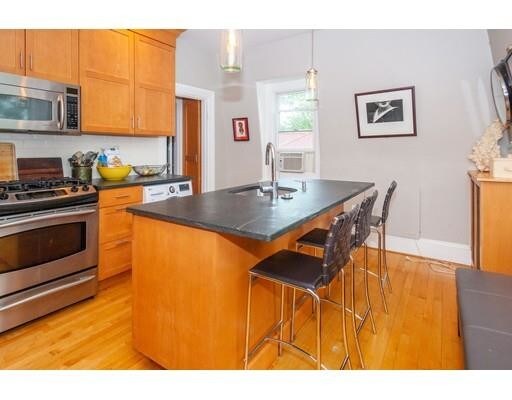 Foto principal - 8 Maple Ave