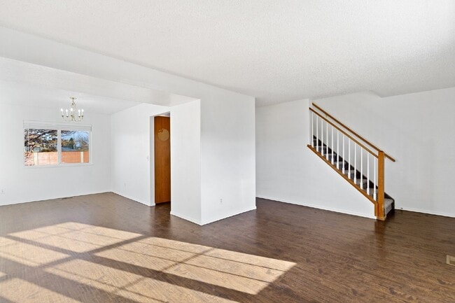 Building Photo - Spacious 6BR Home with Finished Basement –...