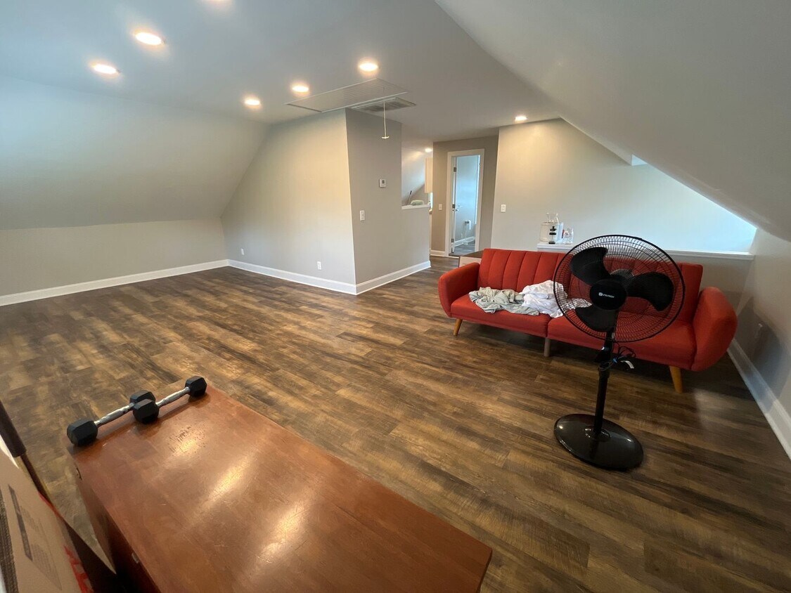 Foto principal - 1623 Franklin Park S