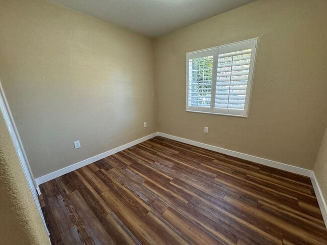 Building Photo - 2315 Mon Chere Ln