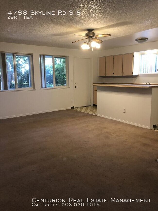 Foto del edificio - 4788 Skyline Rd S
