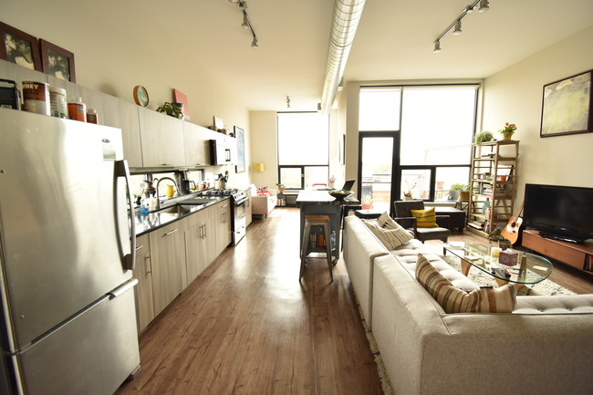 Foto del edificio - 4234 N Western Ave