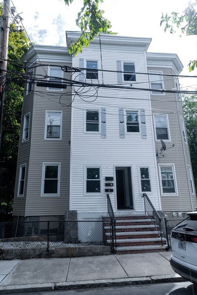 Building Photo - 116 Lucerne St