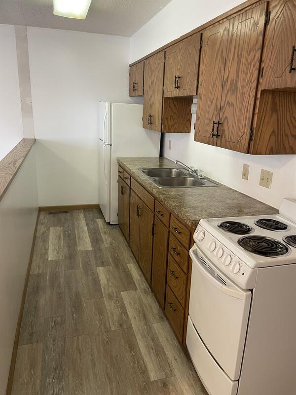 220 E 2nd Ave, Buhler, KS 67522 Condo for Rent in Buhler, KS