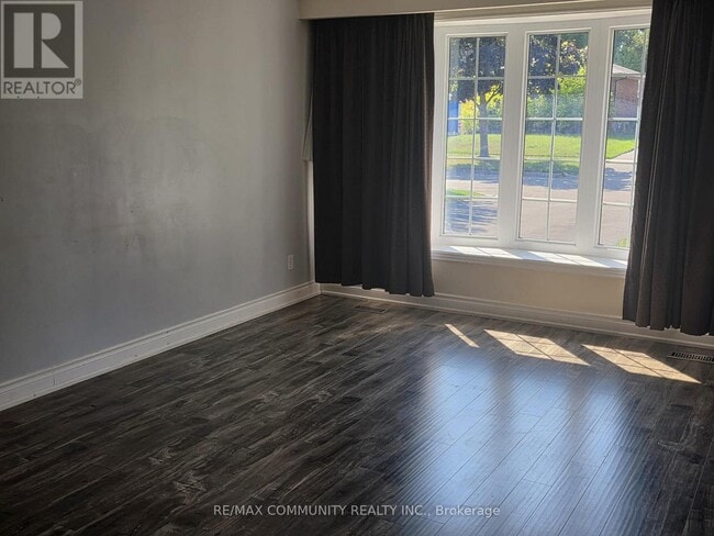 Photo du bâtiment - 345 Fairlawn St