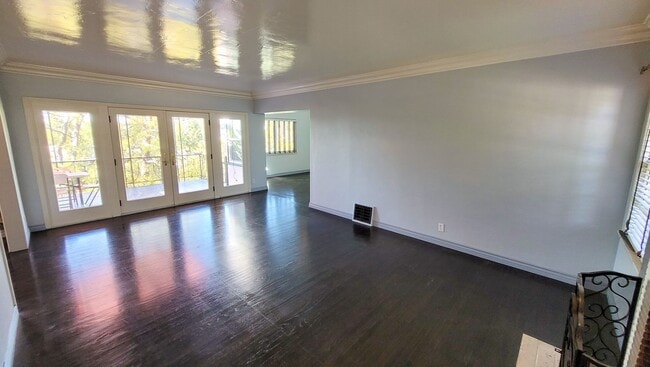 Foto del edificio - Gorgeous 3 Bed 2 Bath House In Whittier Co...