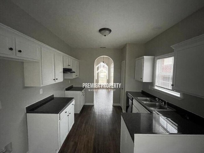 Building Photo - 9216 Acadia Pl - Available Now!