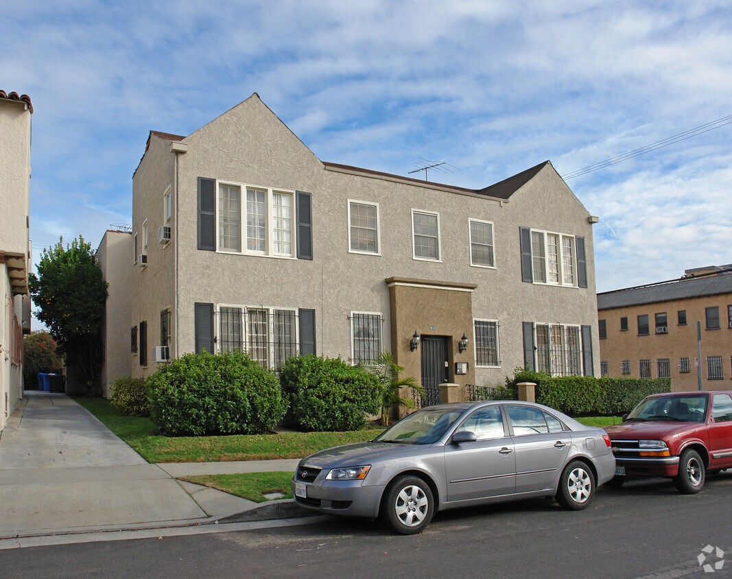 Foto del edificio - 400 N Stanley Ave