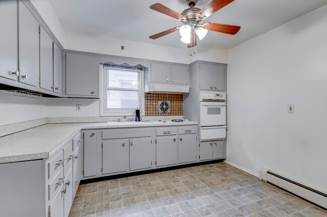 Foto del edificio - 128 W 25th St