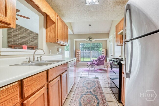 Building Photo - 110 Laurelwood Dr