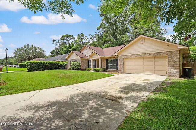 Foto del edificio - 12614 Steeplechase Ln