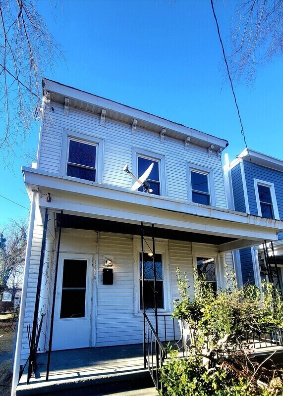Primary Photo - 1418 N 23rd St