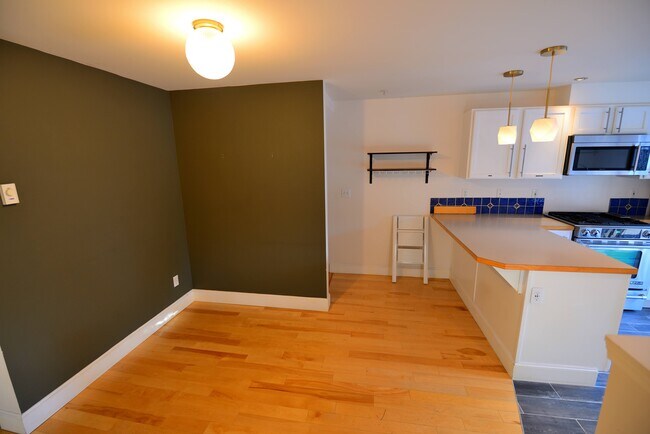 Foto del edificio - 14538-14512 12th Ave NE