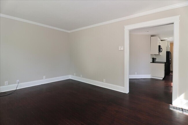 Foto del edificio - Newly Renovated 3/2 Feet From Atlanta Belt...