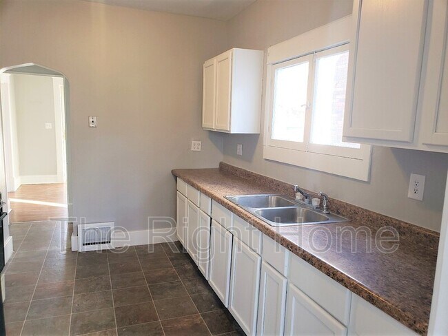Foto del edificio - 2717 N 66th St