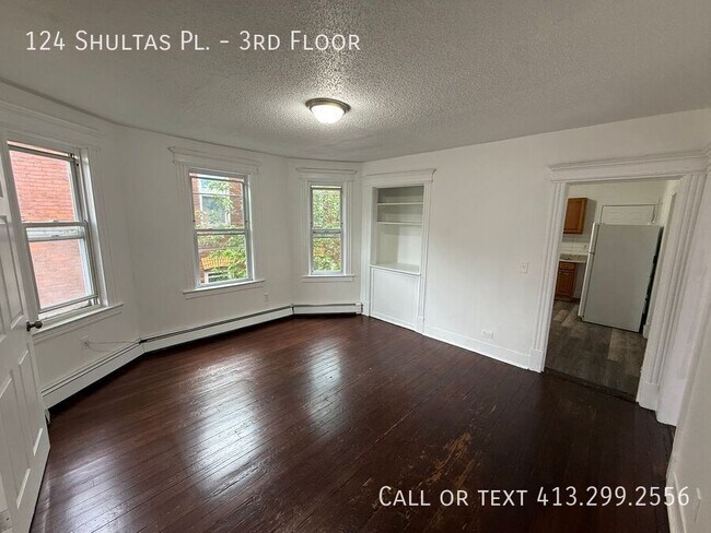 Building Photo - 124 Shultas Pl