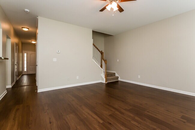 Building Photo - 7063 Grand Hickory Dr