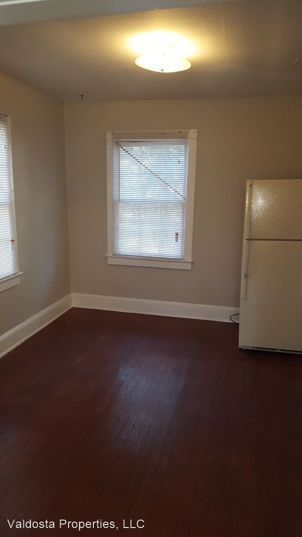 Building Photo - 2 br, 1 bath House - 1717 Iola Drive