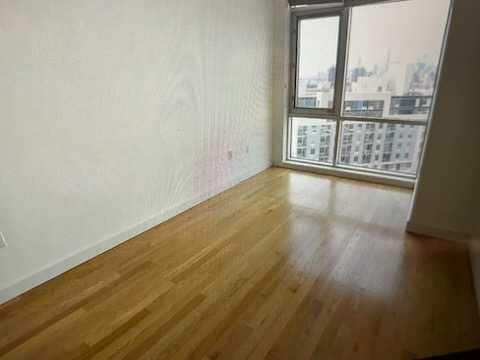 Foto del edificio - 11-24-24 31st Ave