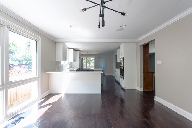 Photo - 600 Dewey Ave House