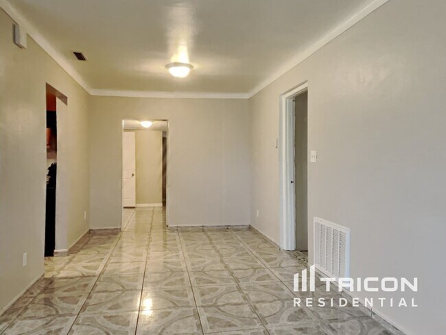 Foto del edificio - 6324 15th Street N St Petersburg FL