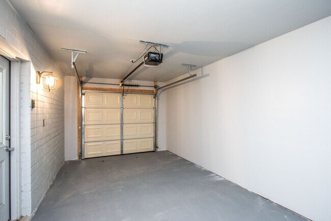 Foto del edificio - Biltmore District Luxury – 3 month leases avaialble 2,895.00