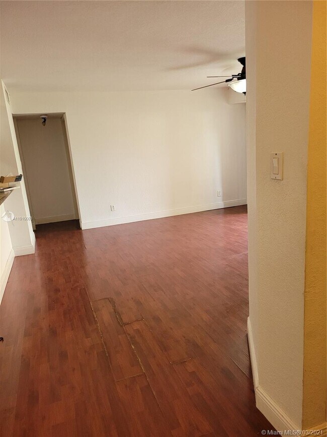 Foto del edificio - 10420 SW 158th Ct
