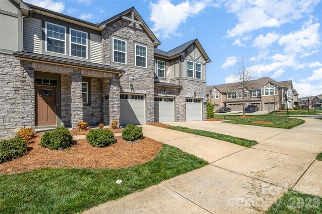 Building Photo - 9320 Glenburn Ln