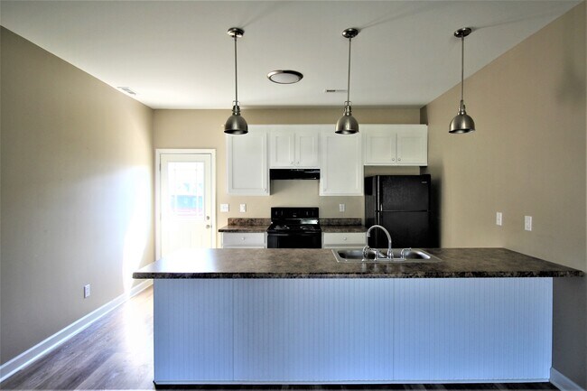 Building Photo - 110 Blue Heron Way