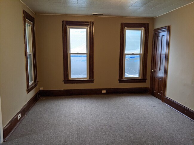 Living Room - 3790 W 39th St
