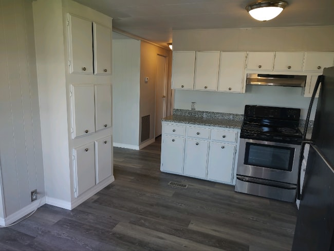 Photo - 900 9th Ave E House