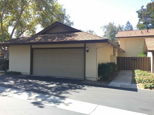 Primary Photo - 1641 Countrywood Ct