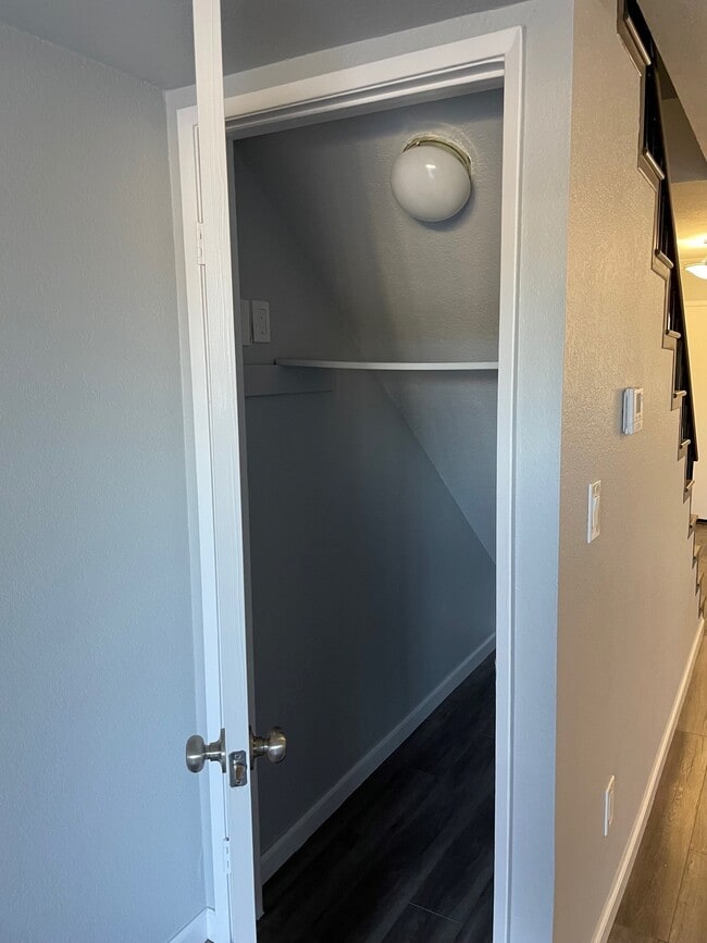 Building Photo - 14604 Gault St