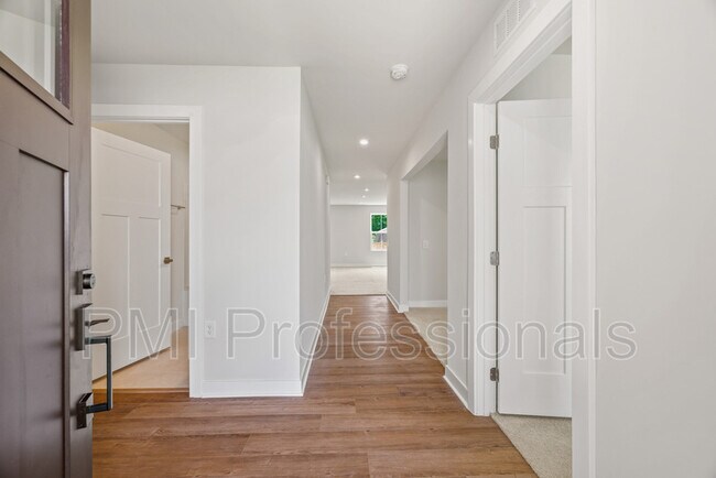 Building Photo - 1103 Wilkinson Ln
