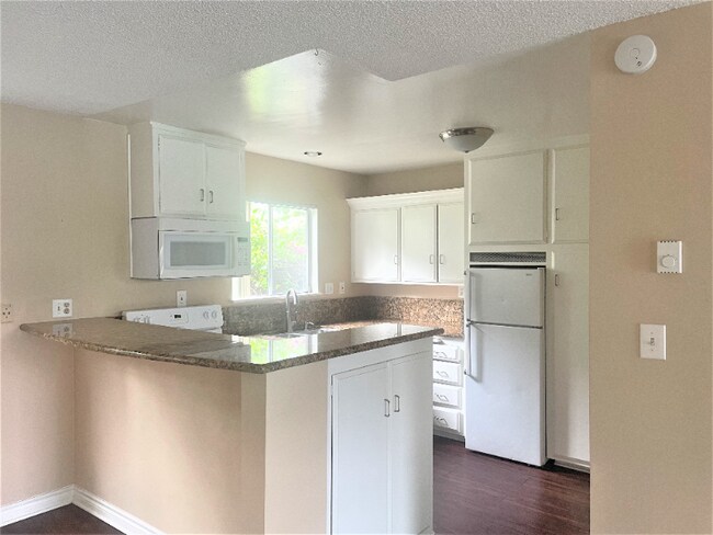 Foto del edificio - 931 W 19th St