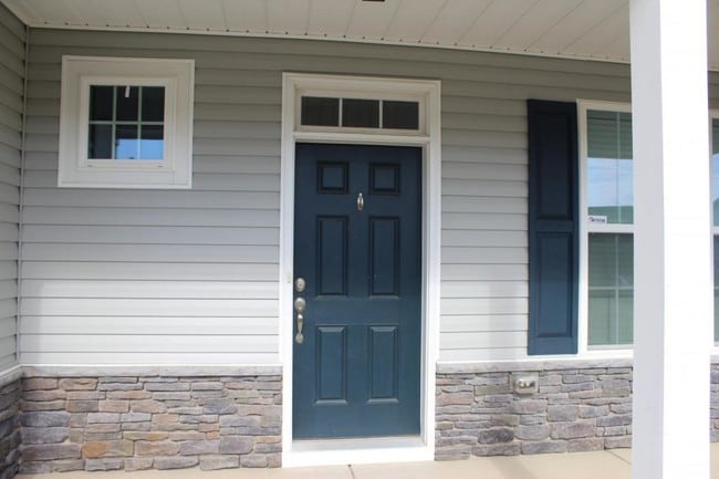 Building Photo - 648 Stonebriar Ave