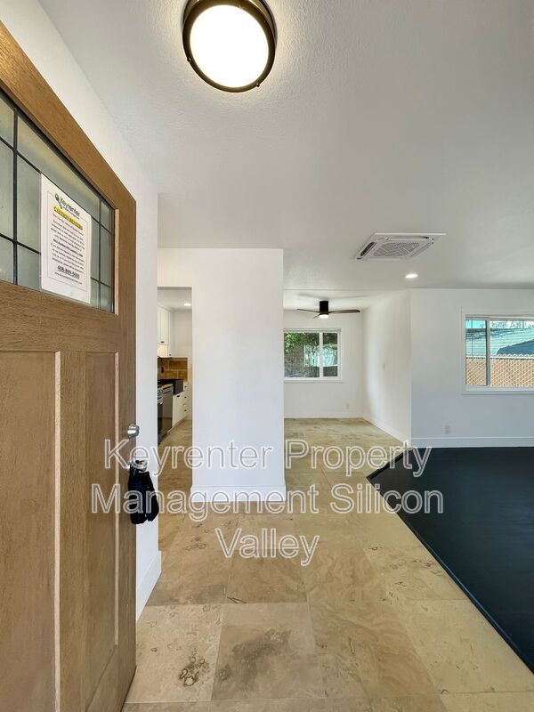 Foto del edificio - 403 Heath St