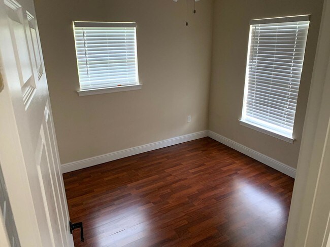 Building Photo - 1132 Hardy Ave