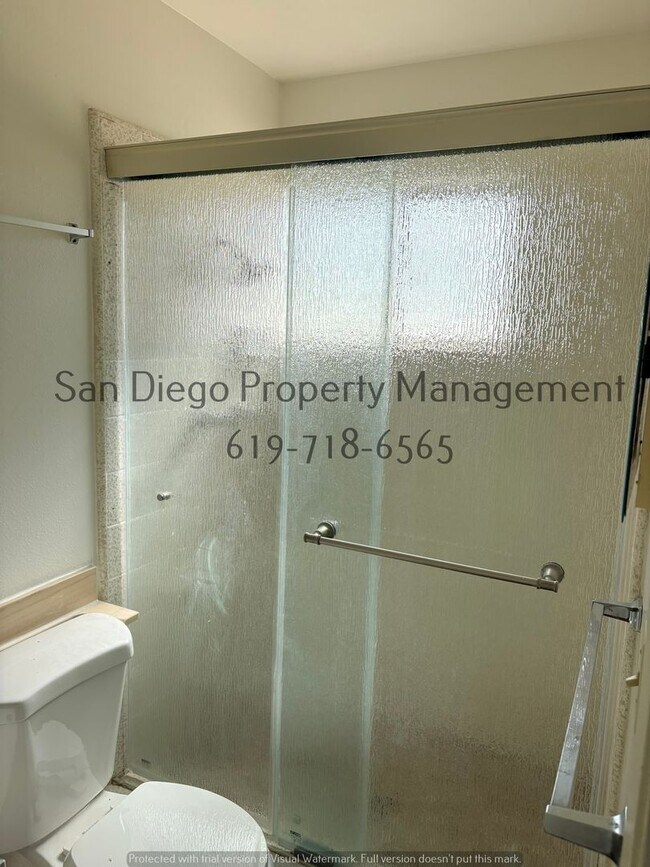 Building Photo - Charming 3-Bed with New LVP Flooring & Scenic Backyard Views