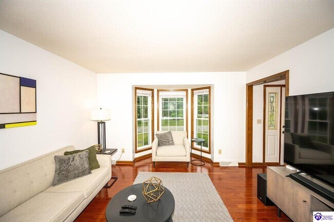 Foto del edificio - 1813 Lakewood Dr