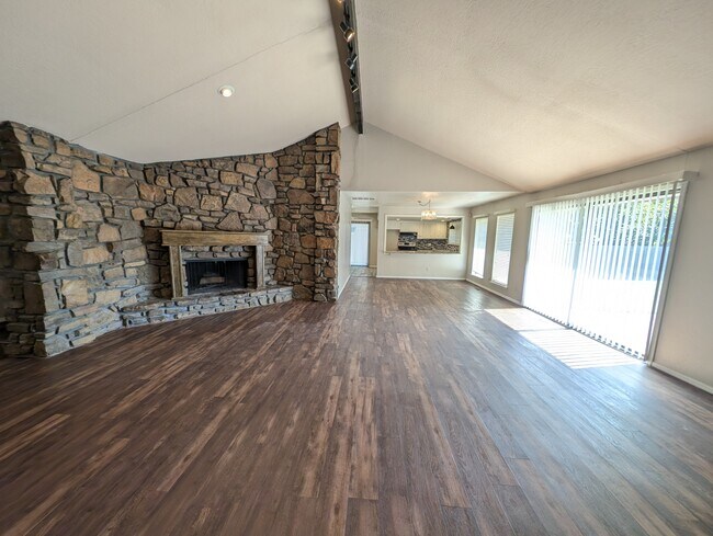 Foto del edificio - 8440 E 64th Pl