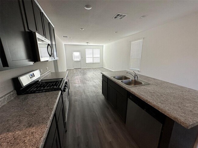 Foto del edificio - 16496 Moss Ln