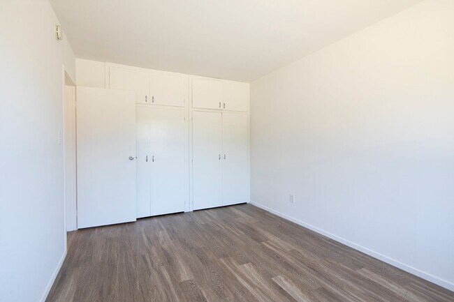 Foto del edificio - *OPEN HOUSE: 6/14 10AM-12:30PM*  Charming ...
