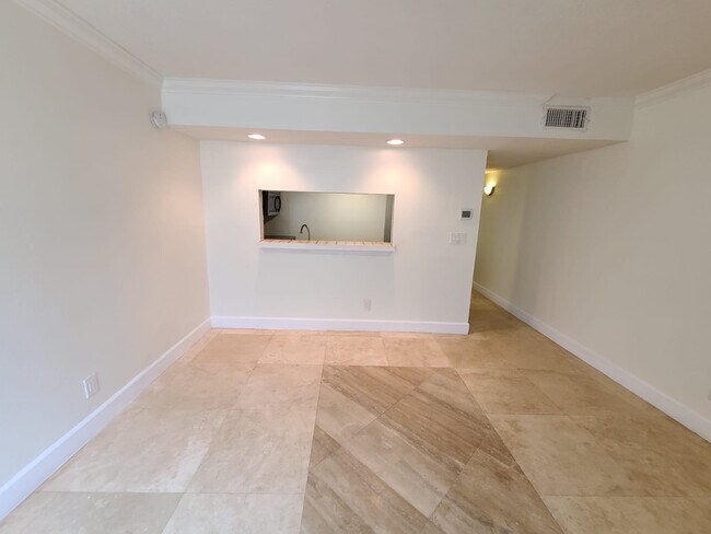 Building Photo - 7005 Waterside Dr