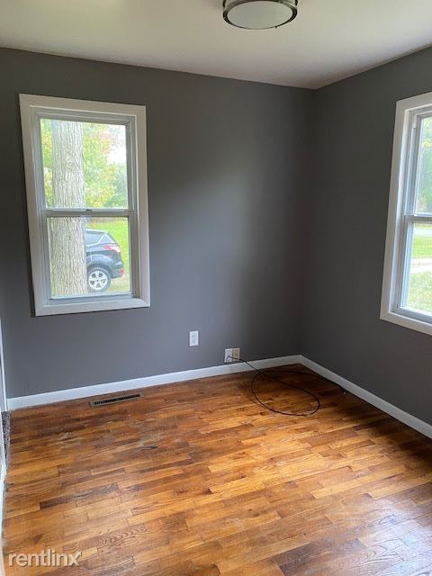 Building Photo - 3 br, 2 bath House - 1811 S 5 Mile Rd
