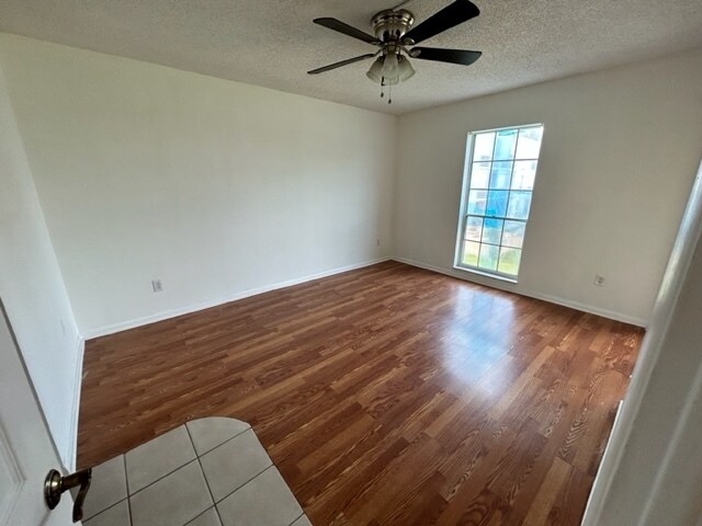 Foto del edificio - 7981 S French Dr