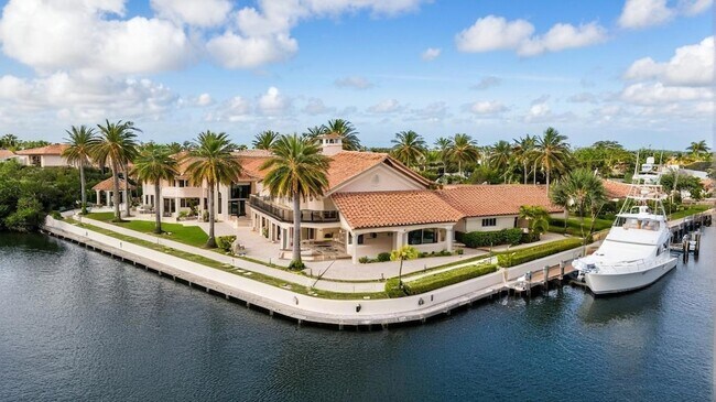 Foto del edificio - 3100 NE 46th St
