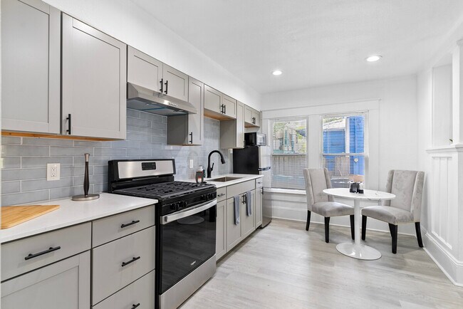 Foto del edificio - 316 E Amelia St